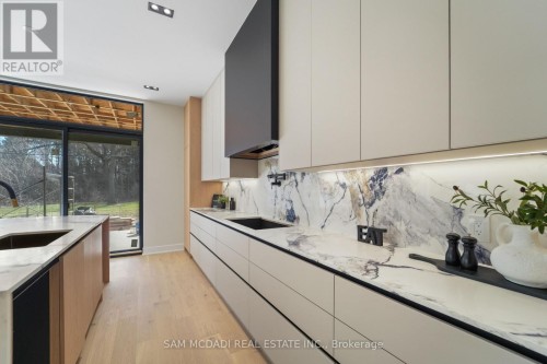 362 Meadow Wood Lane, Mississauga, ON 
