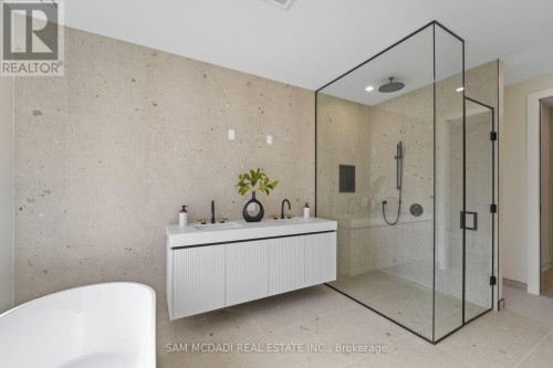 362 Meadow Wood Lane, Mississauga, ON 