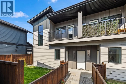 726 Coopland Crescent Unit# 1  Kelowna, BC V1Y 2V1