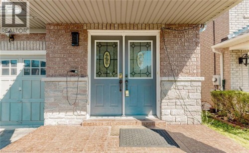2452 Pathfinder Drive, Burlington, ON 
