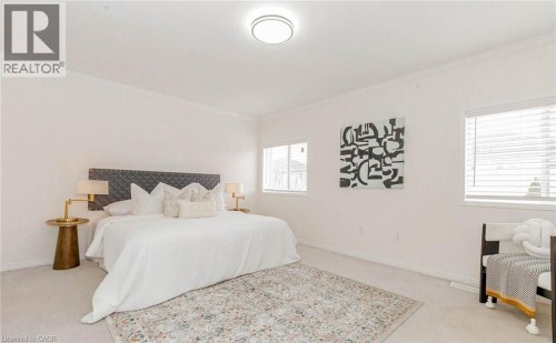 2452 Pathfinder Drive, Burlington, ON 
