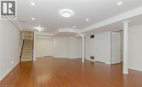 2452 Pathfinder Drive, Burlington, ON 