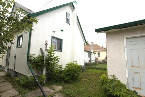 633 Alfred Avenue, Winnipeg, MB 