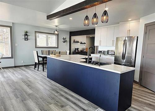 38 Thorvaldson Dr, Arnes, MB 