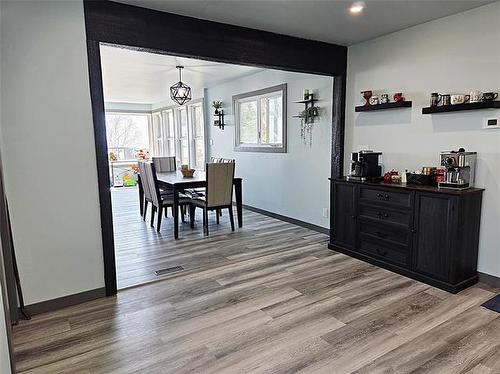 38 Thorvaldson Dr, Arnes, MB 