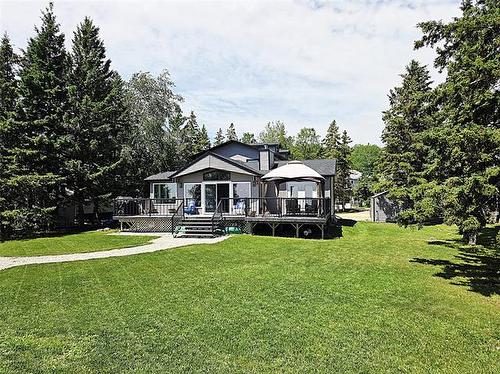 38 Thorvaldson Dr, Arnes, MB 