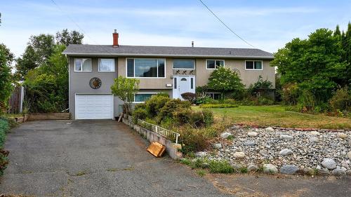1281 Kimberley Crescent  Kamloops, BC V2B 3B8