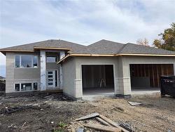 66 Rosser RD  St Francois Xavier, MB R4L 0A4