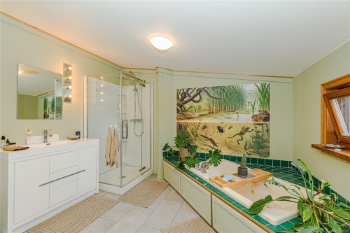129 Mariko Pl, Salt Spring, BC 