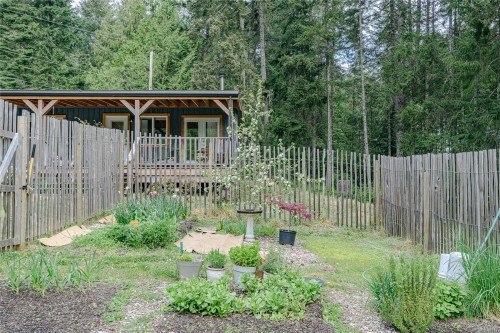 129 Mariko Pl, Salt Spring, BC 