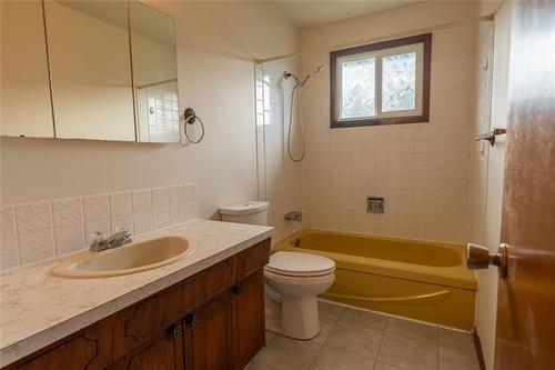 139 Borden Ave, Winnipeg, MB 