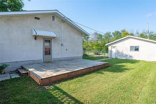 139 Borden Ave, Winnipeg, MB 