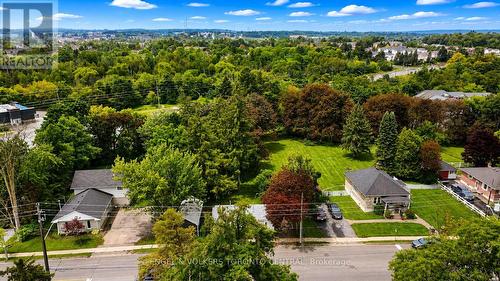 204 COX MILL ROAD  Barrie, ON L4N 4G5
