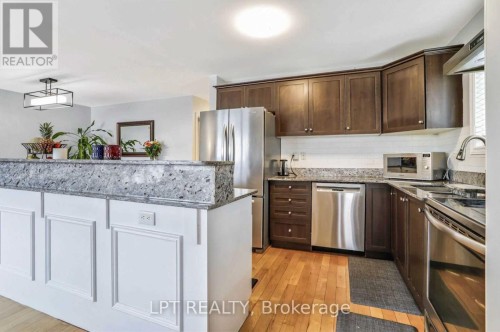 UPPER- 451 BRIGADOON DRIVE , Hamilton, Ontario L9C 6C8 5