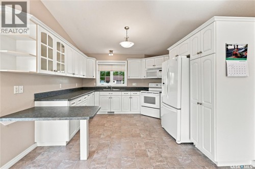5012 Central Avenue, Waldheim, SK 