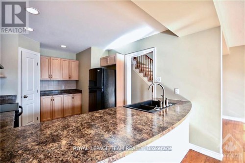 234 TANDALEE CRESCENT , Ottawa, Ontario K2M 0A2 3