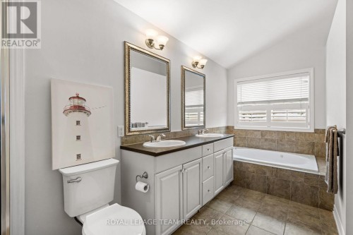 642 Tillbury Avenue W, Ottawa, ON 