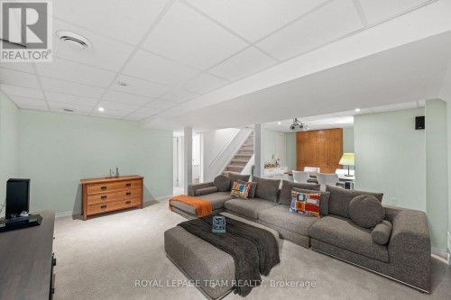 642 Tillbury Avenue W, Ottawa, ON 
