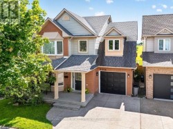 2254 PATHFINDER DRIVE  Burlington, ON L7L 6L6