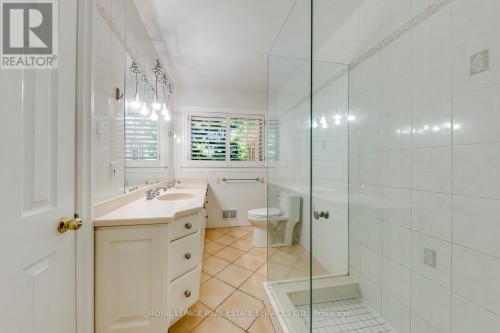 1602 Lincolnshire Boulevard, Mississauga, ON 