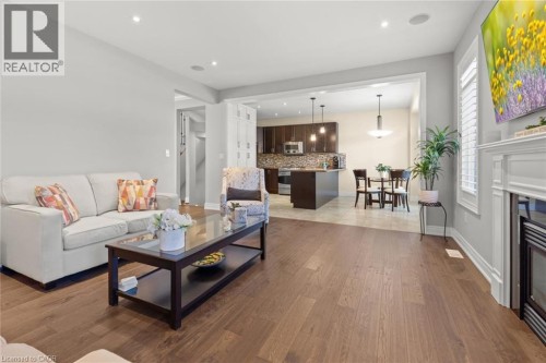 215 Vinton Road, Ancaster, ON 
