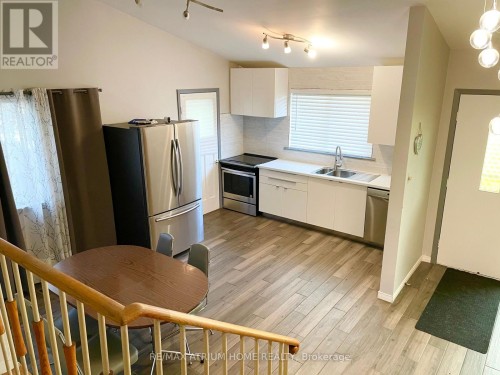 9740 KEELE STREET , Vaughan, Ontario L6A 3Y6 4