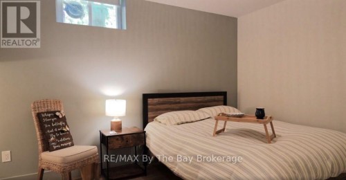 81 Spruce Street, Tiny, ON 