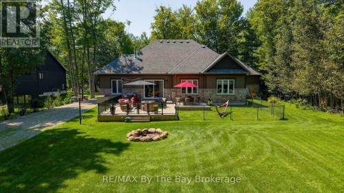 81 Spruce Street, Tiny, ON 
