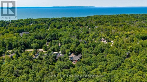 81 Spruce Street, Tiny, ON 