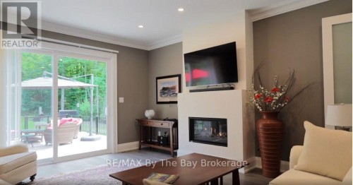 81 Spruce Street, Tiny, ON 
