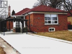 86 LYNVALLEY CRESCENT  Toronto, ON M1R 2V4