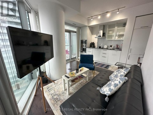 2111 - 14 YORK STREET , Toronto, Ontario M5J 0A9 3