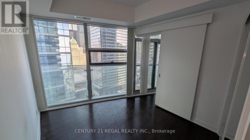 2111 - 14 YORK STREET , Toronto, Ontario M5J 0A9 5