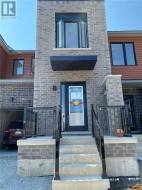 135 TURNBERRY LANE Barrie, ON L9J 0M8