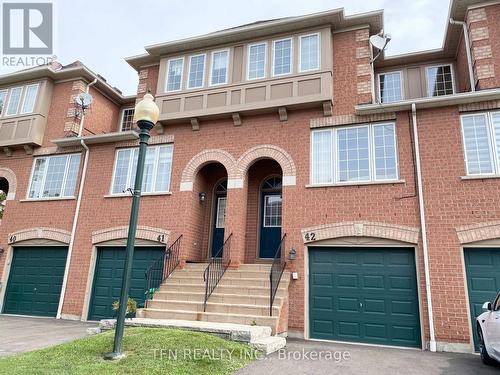 42 - 3020 CEDARGLEN GATE , Mississauga, Ontario L5C 4S7 2
