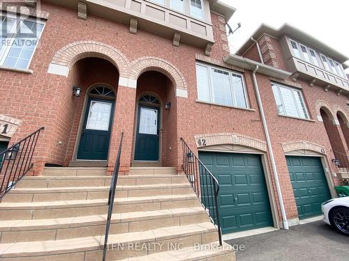 42 - 3020 CEDARGLEN GATE , Mississauga, Ontario L5C 4S7 3