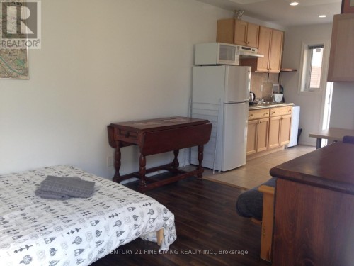 (GRDN) - 400 NAIRN AVENUE , Toronto, Ontario M6E 4J3 5