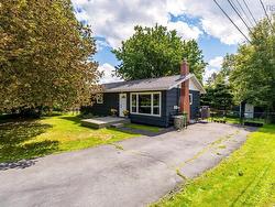 3 Rexdale Avenue  Fleming Heights, NS B3P 2B4