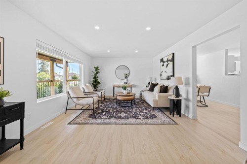 Huge living room with recessed lighting - 804 Polson Avenue, Winnipeg, MB 