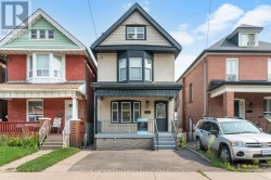 UPPER - 23 SOMERSET AVENUE  Hamilton, ON L8L 2L4