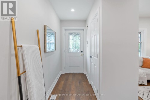 UPPER - 23 SOMERSET AVENUE , Hamilton, Ontario L8L 2L4 2