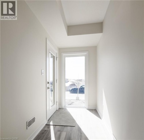25 Urbane Boulevard, Kitchener, ON 