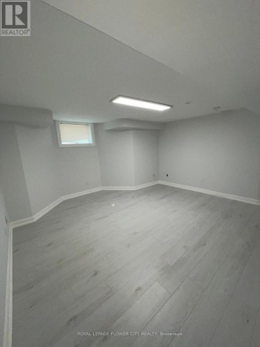 LWR LVL - 18 REUBEN AVENUE , Toronto, Ontario M9M 1E5 3