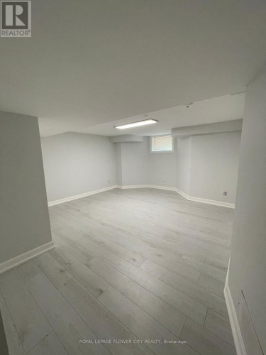 LWR LVL - 18 REUBEN AVENUE , Toronto, Ontario M9M 1E5 4