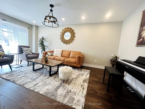 2951 Kingsway Drive