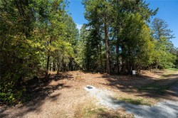750 Dalkeith Ave North Saanich, BC V8L 5G7