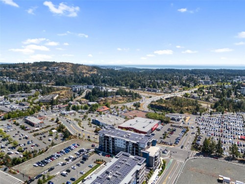 #302-2469 Gateway Rd, Langford, BC 