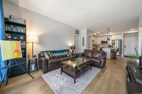 #302-2469 Gateway Rd, Langford, BC 
