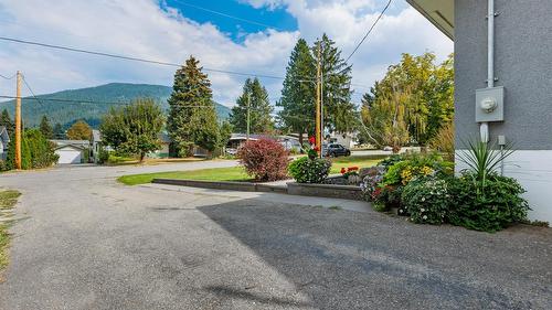2121 Ash Street, Creston, BC 