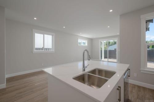 1342 Mckinley Rd, Ladysmith, BC 